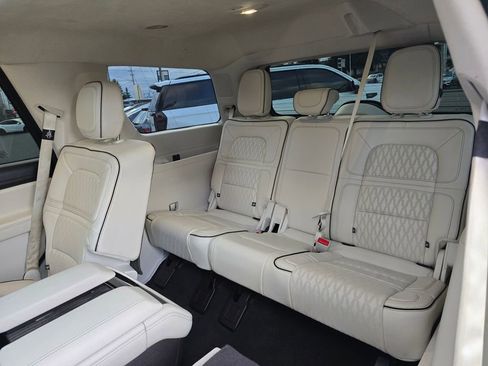 Used 2019 Lincoln Navigator Black Label w/ Cargo Package image 18