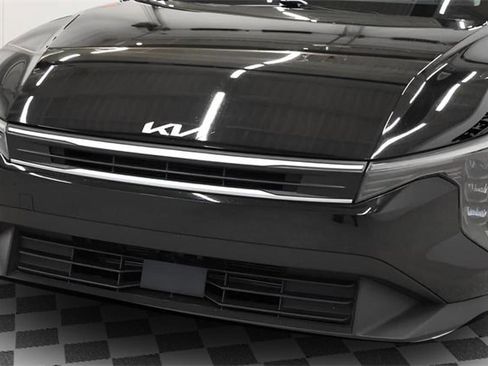 Used 2025 Kia K4 image 16