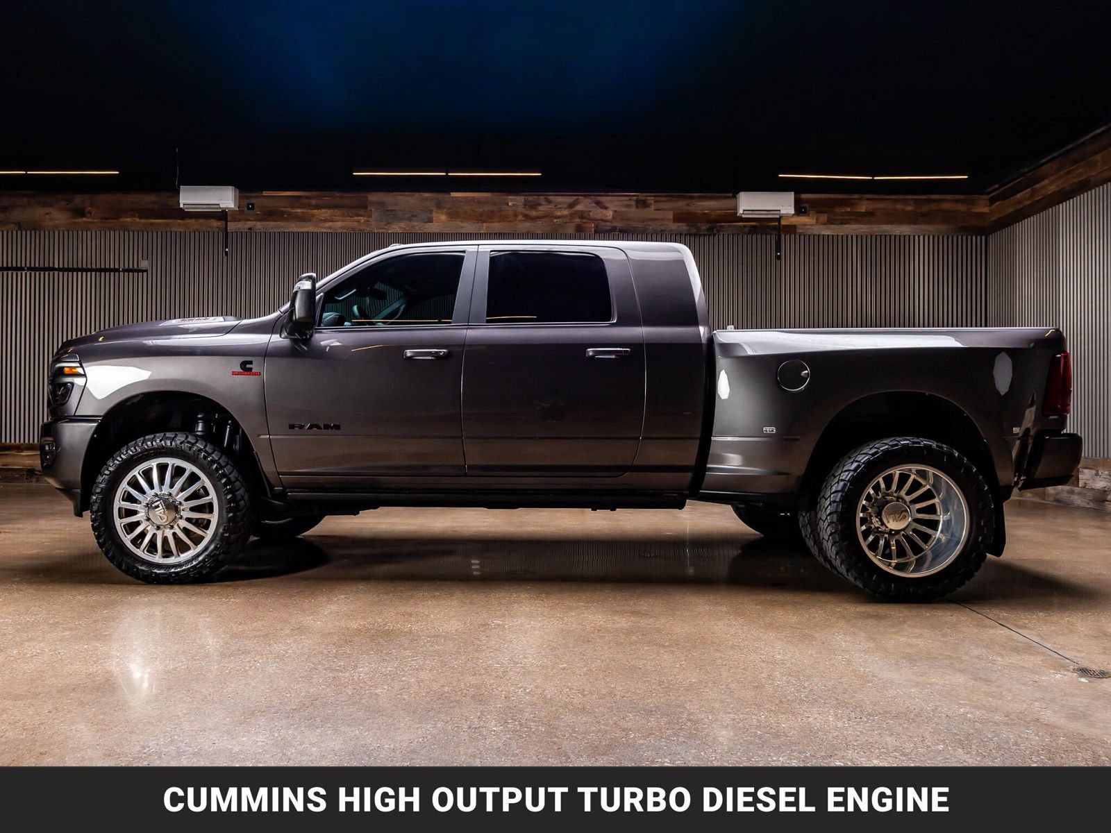 Used 2025 RAM 3500 Laramie AWD/4WD image 5