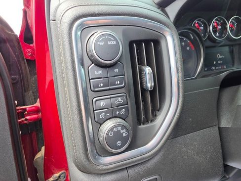 Used 2021 Chevrolet Silverado 1500 LT Trail Boss AWD/4WD image 37
