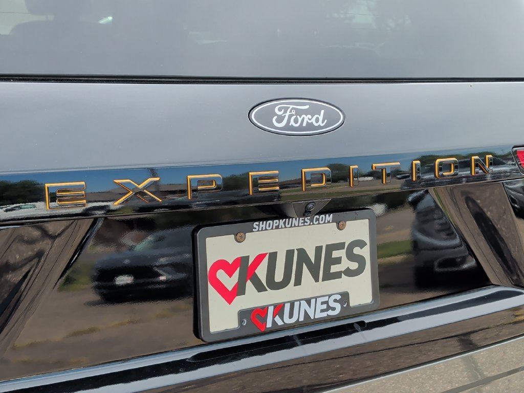 Used 2025 Ford Expedition Tremor AWD/4WD image 41