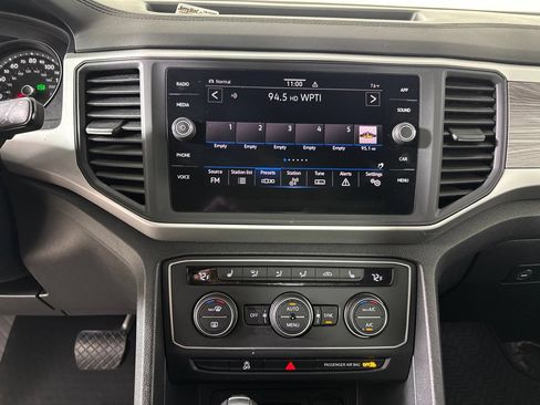 Used 2021 Volkswagen Atlas Cross Sport SE AWD/4WD image 18