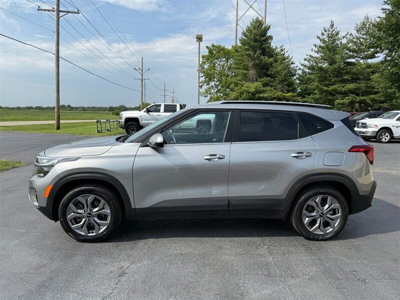 Used 2024 Kia Seltos S AWD/4WD image 3