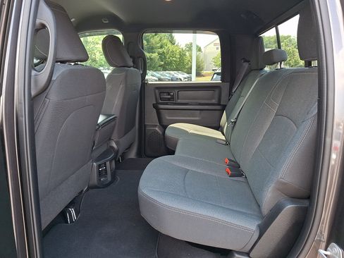 Used 2024 RAM 2500 Tradesman w/ Chrome Appearance Group AWD/4WD image 10