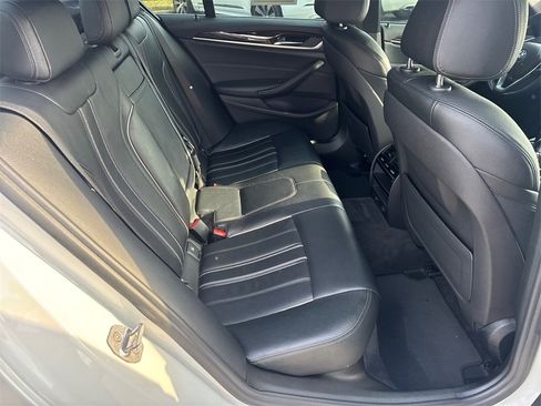 Used 2019 BMW 540i image 15