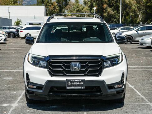 Used 2021 Honda Ridgeline Black Edition image 2