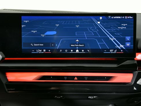 Used 2025 BMW i5 xDrive40 w/ Premium Package image 16