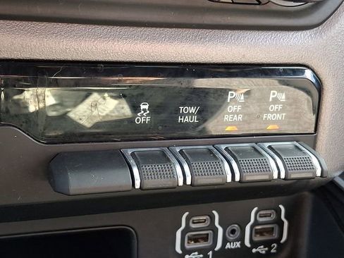 Used 2023 RAM 1500 Big Horn image 25