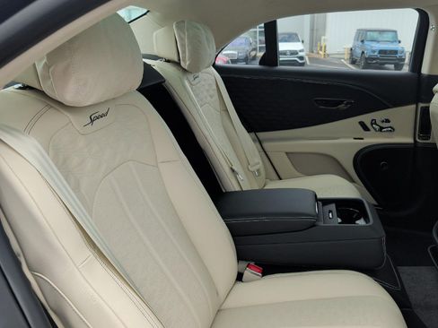 New 2026 Bentley Flying Spur Plug-In Hybrid AWD/4WD image 42