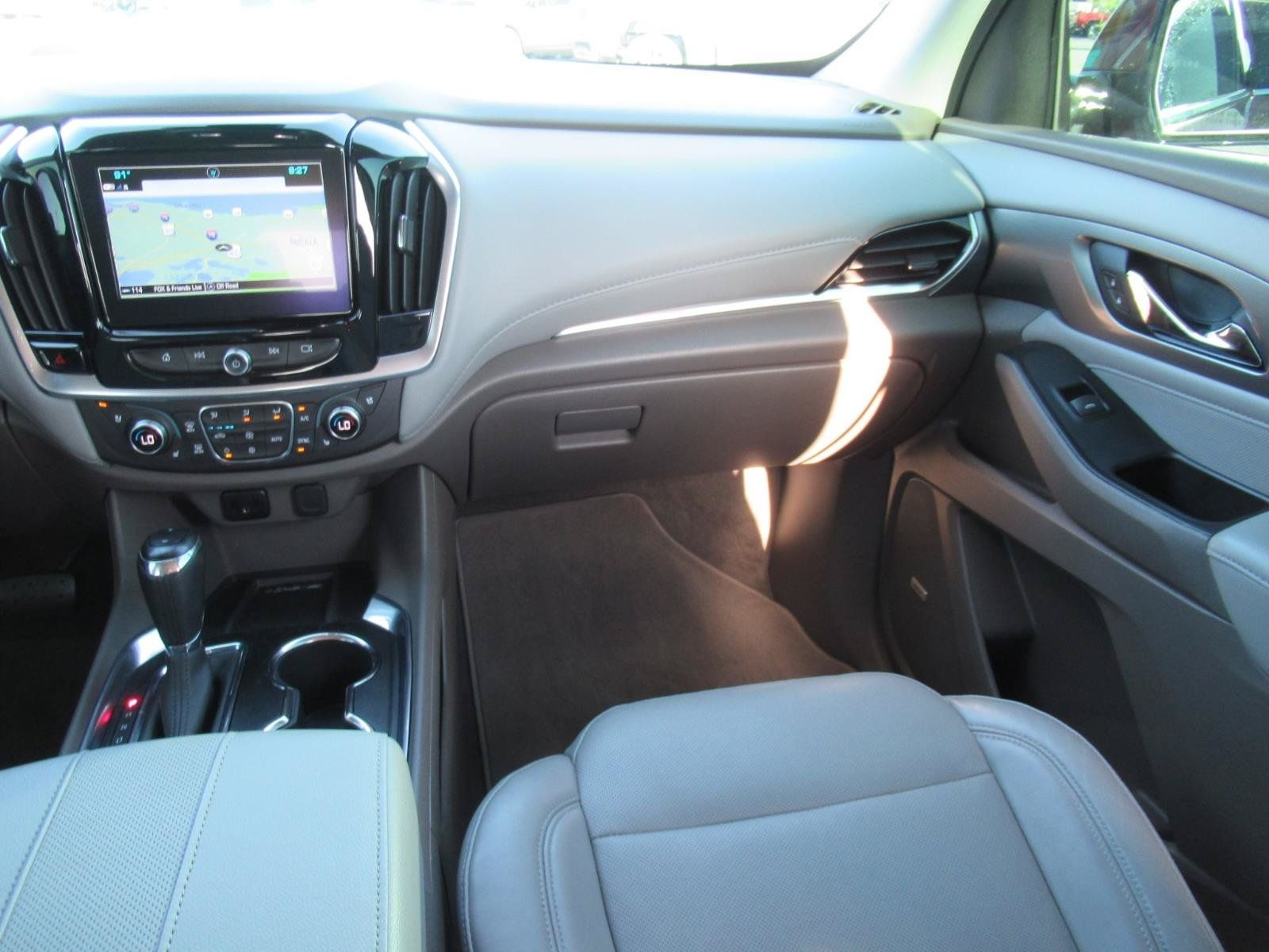 Used 2019 Chevrolet Traverse Premier w/ Driver Confidence II Package FWD image 14