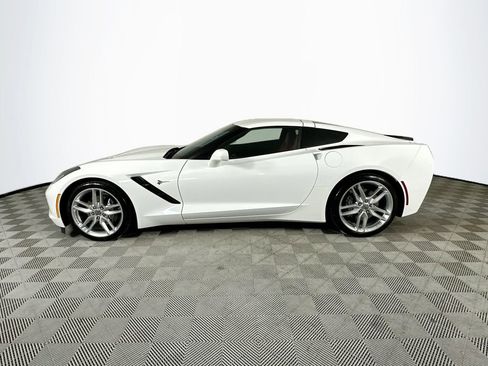 Used 2019 Chevrolet Corvette Stingray Coupe w/ 1LT RWD image 4