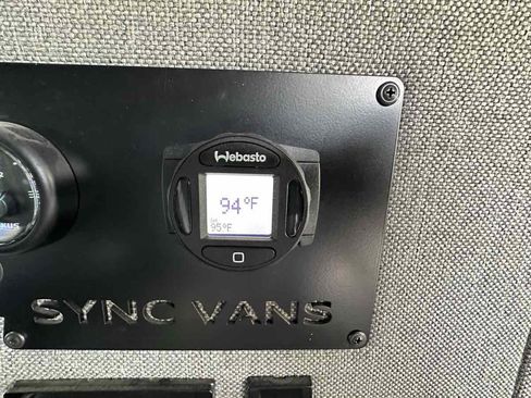 Used 2020 Mercedes-Benz Sprinter 2500 image 25