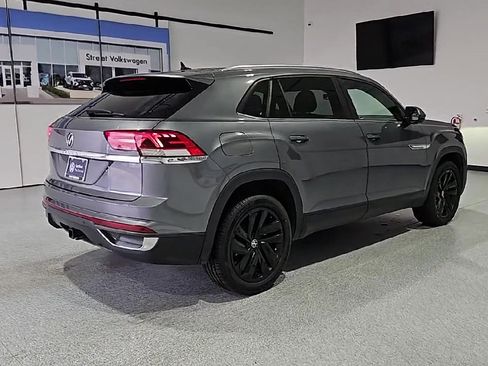 Used 2023 Volkswagen Atlas Cross Sport SE w/ Black Wheel Package FWD image 8