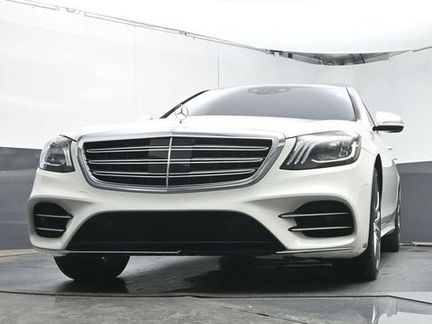 Used 2019 Mercedes-Benz S 560 Sedan image 33