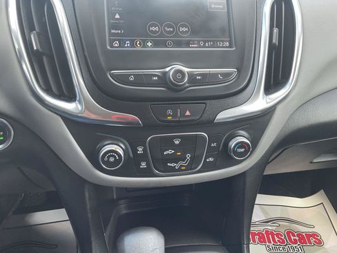 Used 2022 Chevrolet Equinox LS AWD/4WD image 17