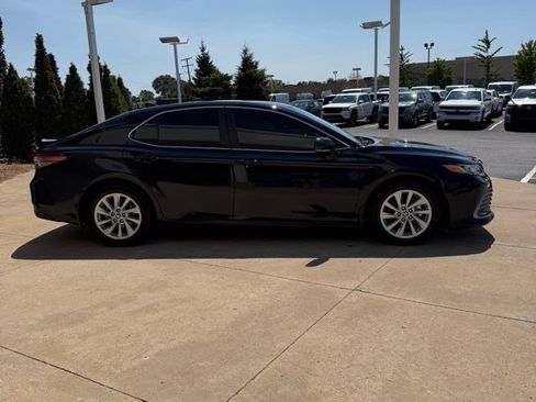 Used 2023 Toyota Camry LE w/ Convenience Package FWD image 6