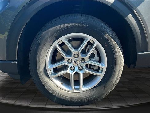 New 2026 Ford Explorer Active AWD/4WD image 13