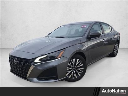 Used 2025 Nissan Altima 2.5 SV