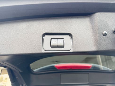 Used 2025 Nissan Rogue SV image 23