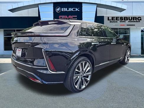 Used 2026 Cadillac Lyriq Signature Luxury w/ Nappa Leather Package AWD/4WD image 7