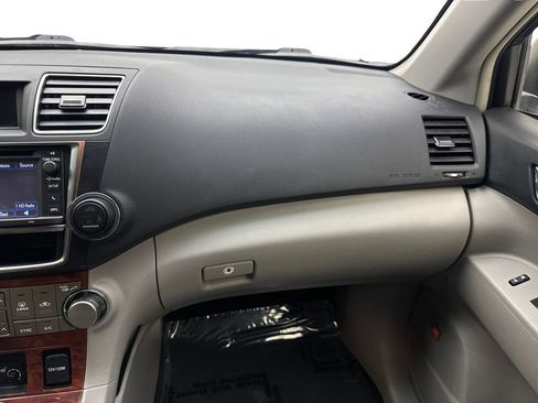 Used 2013 Toyota Highlander Limited AWD/4WD image 63