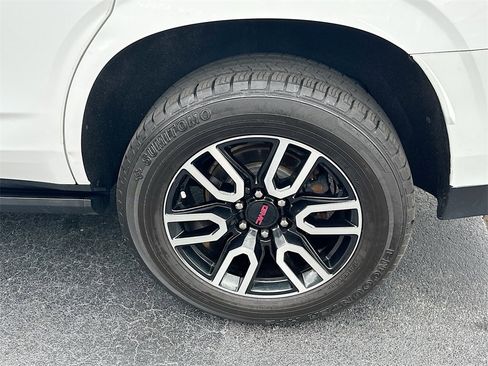 Used 2021 GMC Yukon AT4 w/ AT4 Premium Package image 24