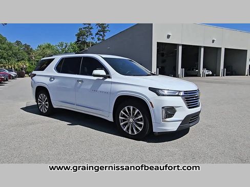 Used 2023 Chevrolet Traverse Premier FWD image 37