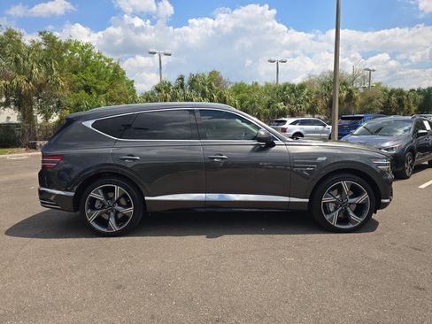 Used 2025 Genesis GV80 2.5T Prestige image 9