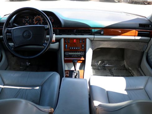 Used 1990 Mercedes-Benz 300 SE image 26
