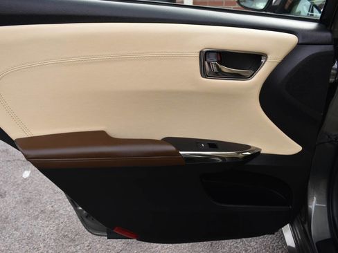 Used 2014 Toyota Avalon XLE Premium image 11