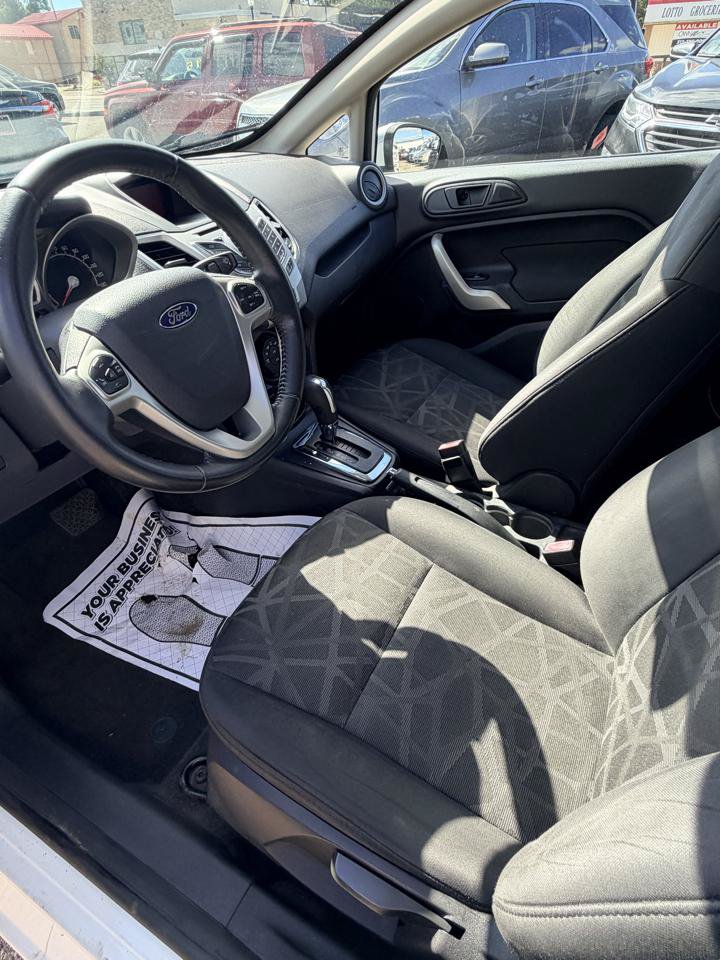 Used 2011 Ford Fiesta SES FWD image 9