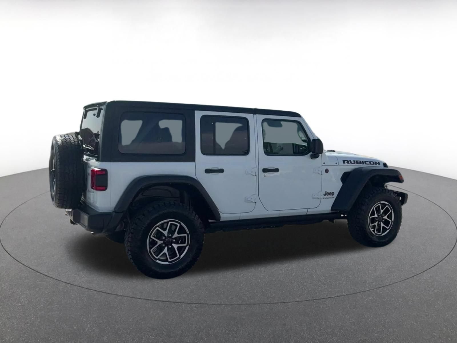 Used 2025 Jeep Wrangler Unlimited Rubicon AWD/4WD image 14