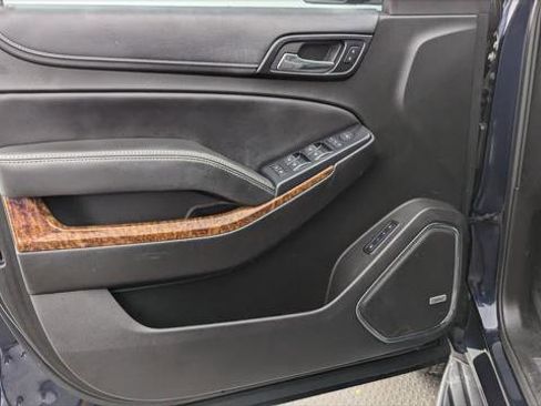 Used 2018 Chevrolet Suburban Premier image 13