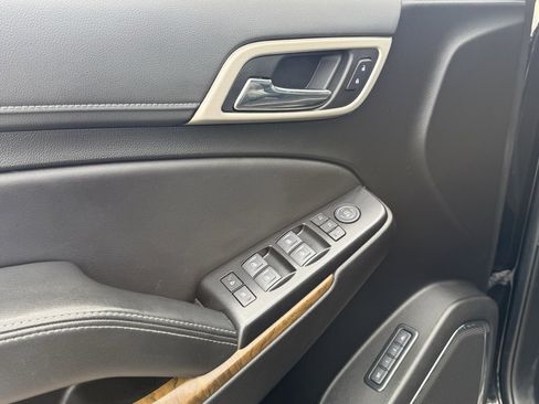 Used 2019 GMC Yukon XL Denali w/ Denali Ultimate Package image 9