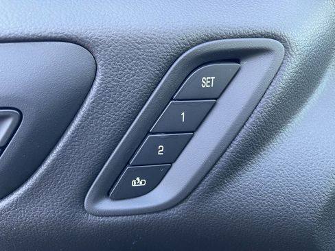 Used 2023 GMC Acadia SLT w/ Preferred Package image 19