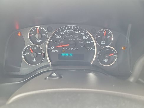 Used 2023 GMC Savana 3500 w/ Power Convenience Package RWD image 19