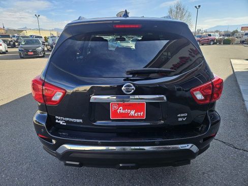 Used 2020 Nissan Pathfinder SV image 4