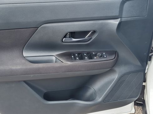 Certified 2025 Nissan Kicks S AWD/4WD image 22