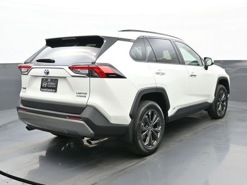Used 2022 Toyota RAV4 Limited image 3