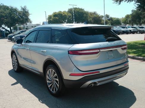 Used 2023 Lincoln Corsair Reserve AWD/4WD image 11