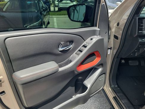 Used 2023 Nissan Frontier Pro-X w/ Pro-X Premium Package RWD image 19