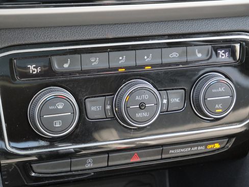 Certified 2023 Volkswagen Atlas SEL image 25