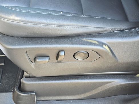 Used 2025 Chevrolet Tahoe Z71 w/ Comfort Package image 18