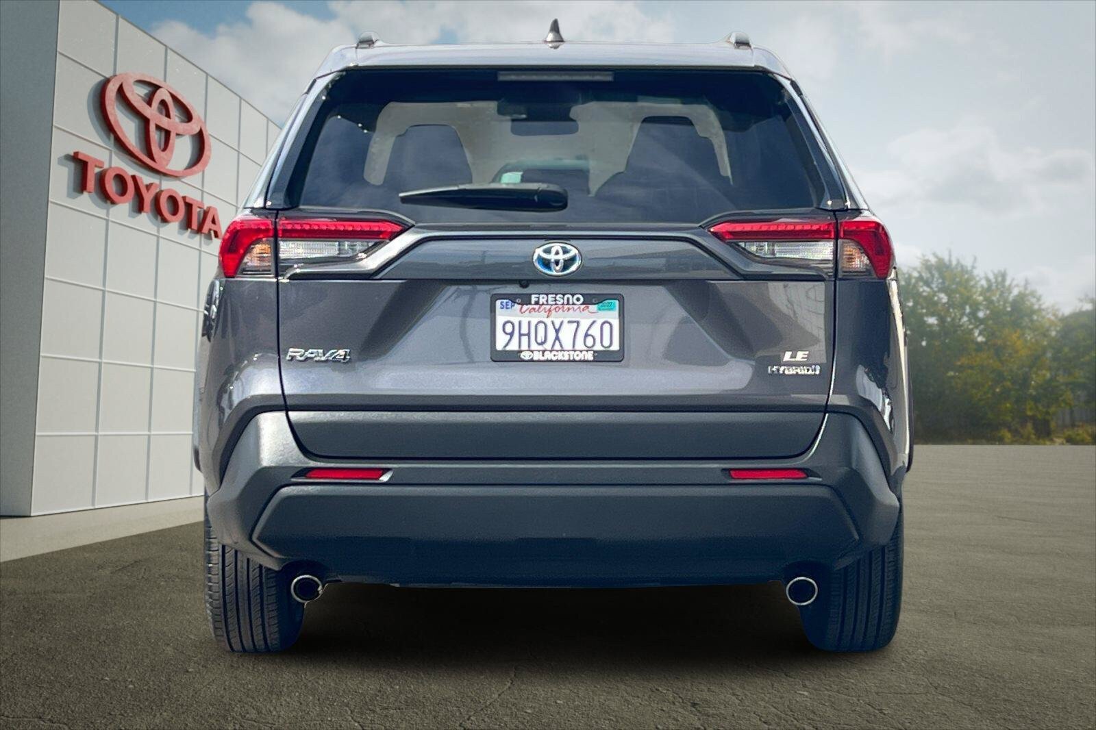 Certified 2023 Toyota RAV4 LE AWD/4WD image 4
