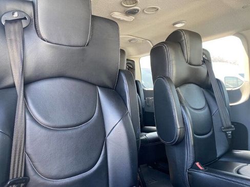 Used 2018 Ford Transit 350 XLT image 12