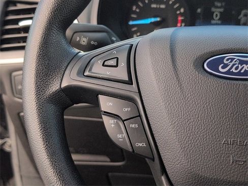 Used 2020 Ford Edge SE image 22