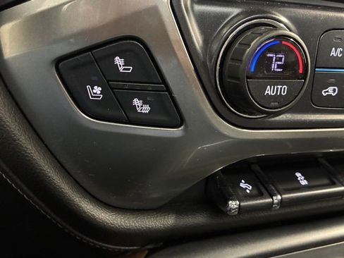 Used 2017 Chevrolet Silverado 2500 LTZ image 20