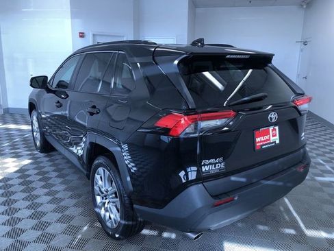 Certified 2022 Toyota RAV4 XLE Premium image 12