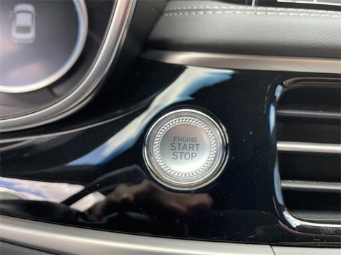 Used 2025 Genesis G70 3.3T Advanced w/ Sport Prestige Package image 38