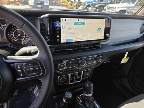 New 2026 Jeep Gladiator Sport image 15